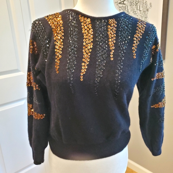 Gorgeous VINTAGE 80S Black Sequined Sweater Size 6 Gold Silver Sequins - Picture 1 of 6